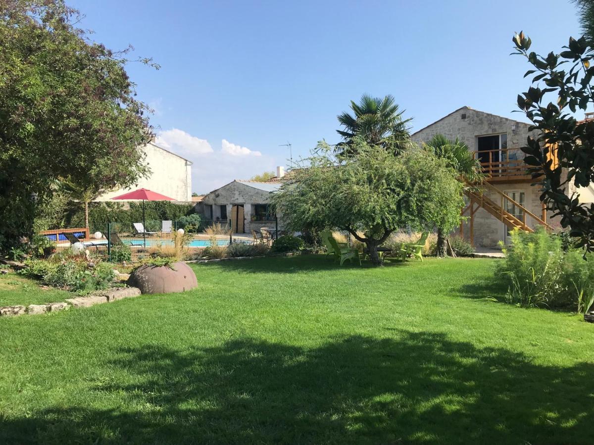 Le Clos Des Grandes Rivieres Sainte-Soulle Екстериор снимка